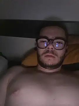 Snapshot of Tutur19 chatting on 03/08/25, 09:18 Tutur19 online show from 03/08/25, 09:18