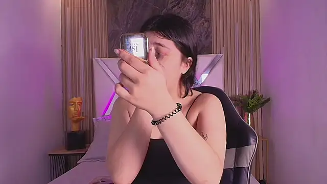 Melody Black  online show from 11/22/25, 06:18