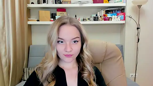 Kara Smith  online show from 12/30/24, 12:00