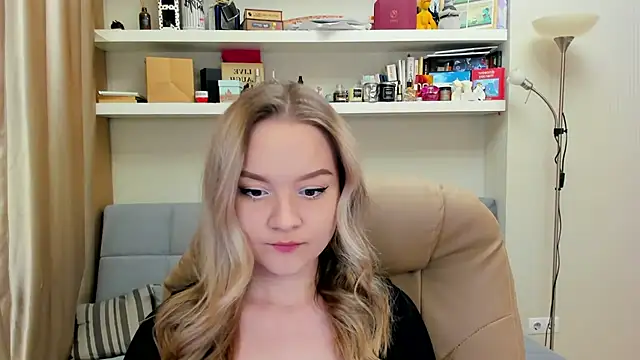 Kara Smith  online show from 01/05/25, 09:57