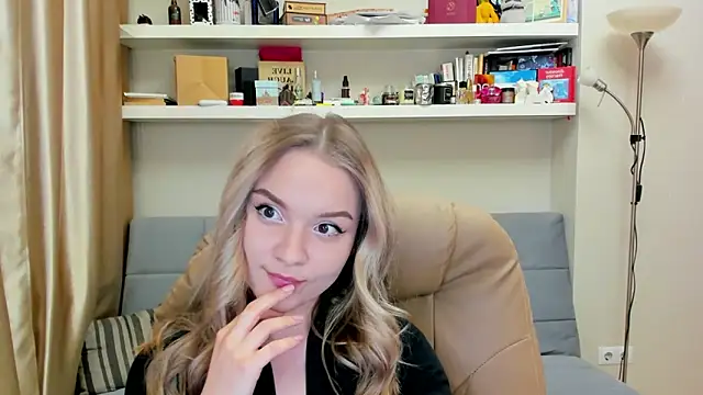 Kara Smith  online show from 01/11/25, 10:51