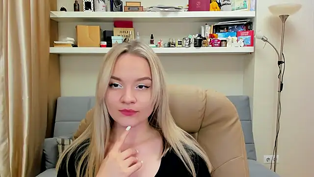 Kara Smith  online show from 02/09/25, 10:11