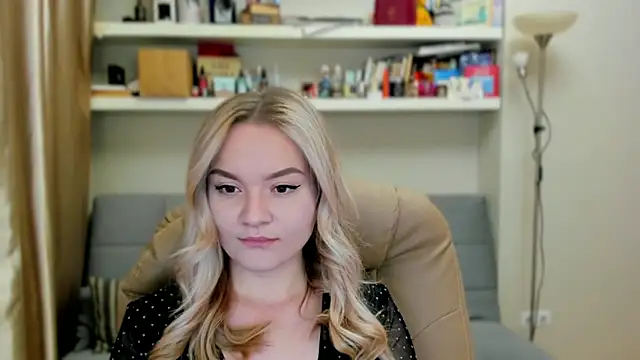 Kara Smith  online show from 10/17/25, 11:18