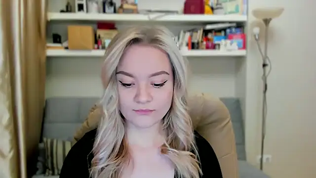 Kara Smith  online show from 10/18/25, 10:10