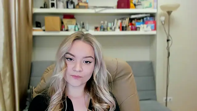 Kara Smith  online show from 10/25/25, 10:37