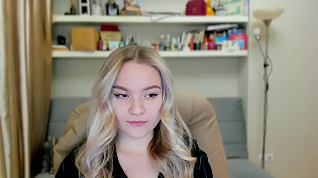 Kara Smith  online show from 11/01/25, 11:07