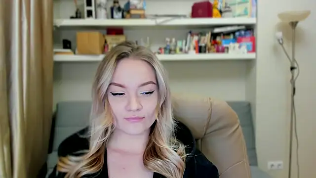 Kara Smith  online show from 11/28/25, 11:40