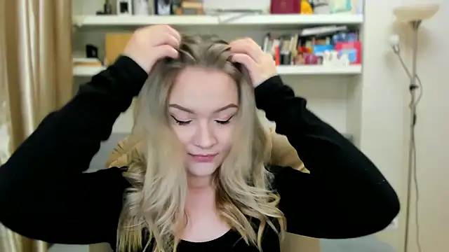 Kara Smith  online show from 11/30/25, 10:58