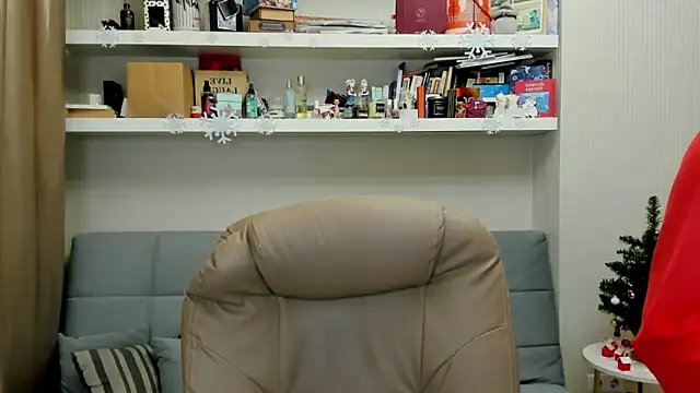 Kara Smith  online show from 12/17/25, 12:38