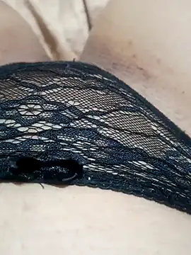 MorenaSecret22 online show from 04/18/26, 09:37