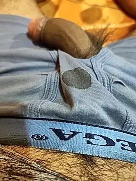 pmr1997 online show from 10/24/25, 05:42