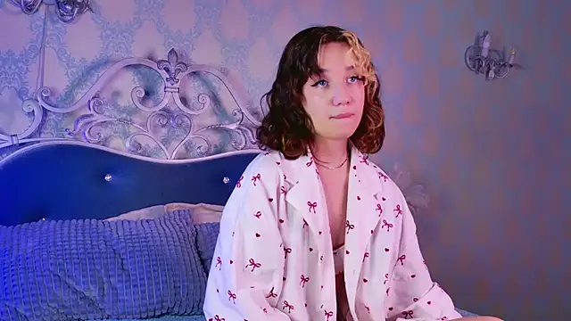 Gia Riccardo online show from 01/13/26, 06:08