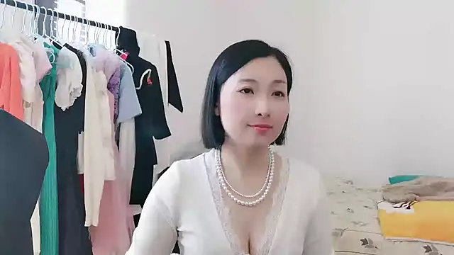 Rachel-6600 online show from 11/24/25, 02:22