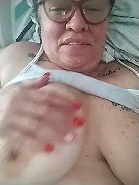 Snapshot of Olgahunder chatting on 02/16/26, 06:37 Olgahunder online show from 02/16/26, 06:37