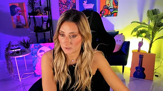 SarahAlluring online show from 10/19/25, 11:55