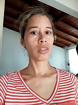 Snapshot of Sexi_girl29 chatting on 02/13/26, 01:29 Sexi girl29 online show from 02/13/26, 01:29