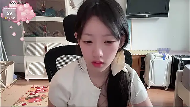 Snapshot of umi-dd chatting on 06/25/26, 05:12 umi-dd online show from 06/25/26, 05:12