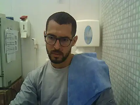 Snapshot of pdasgyn chatting on 09/22/25, 01:13 pdasgyn online show from 09/22/25, 01:13