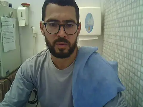 Snapshot of pdasgyn chatting on 10/30/25, 06:30 pdasgyn online show from 10/30/25, 06:30