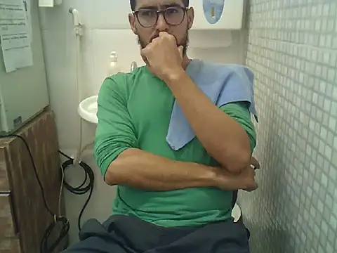 Snapshot of pdasgyn chatting on 10/31/25, 12:39 pdasgyn online show from 10/31/25, 12:39