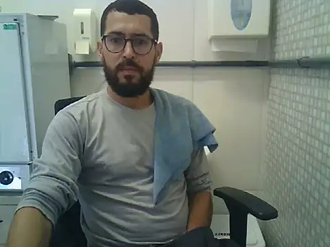 pdasgyn online show from 04/24/26, 12:18