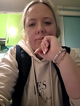 Irina3718 online show from 12/15/25, 09:52