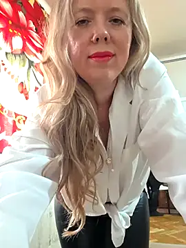 Irina3718 online show from 04/12/26, 01:27