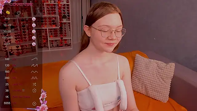 Snapshot of luv_tessa chatting on 02/13/26, 01:23 luv tessa online show from 02/13/26, 01:23