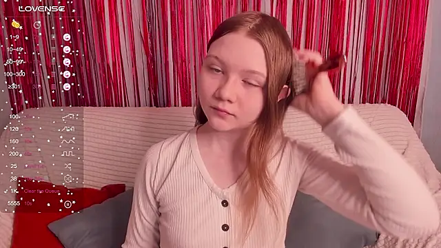 Snapshot of luv_tessa chatting on 02/14/26, 01:57 luv tessa online show from 02/14/26, 01:57