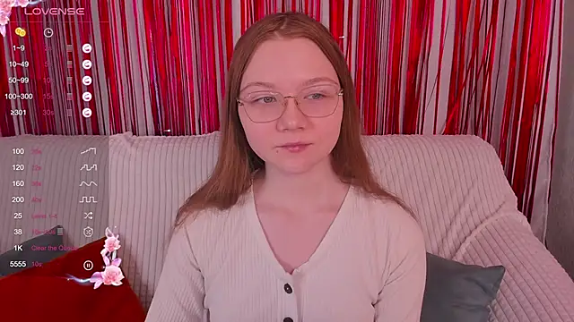 Snapshot of luv_tessa chatting on 02/15/26, 01:57 luv tessa online show from 02/15/26, 01:57