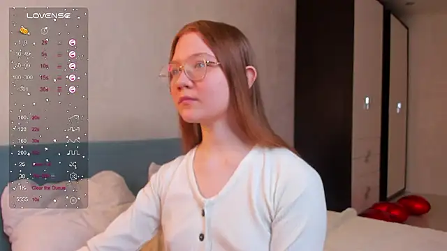 Snapshot of luv_tessa chatting on 02/20/26, 06:26 luv tessa online show from 02/20/26, 06:26