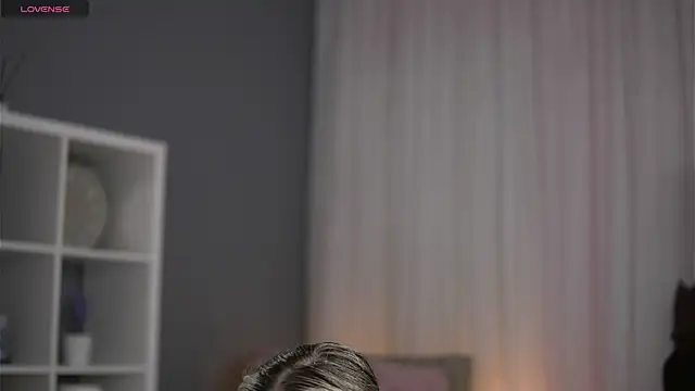 AnnastasiaMills online show from 04/02/26, 07:11