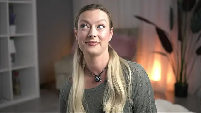 AnnastasiaMills online show from 07/13/26, 08:22