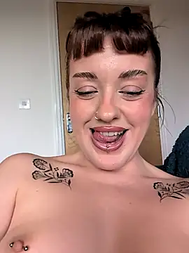 Petite Juicy Olive online show from 05/09/26, 08:08
