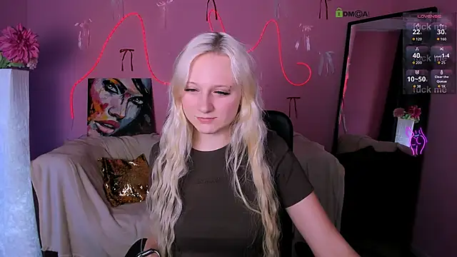 Snapshot of madam_uliis chatting on 04/13/26, 10:21 madam uliis online show from 04/13/26, 10:21