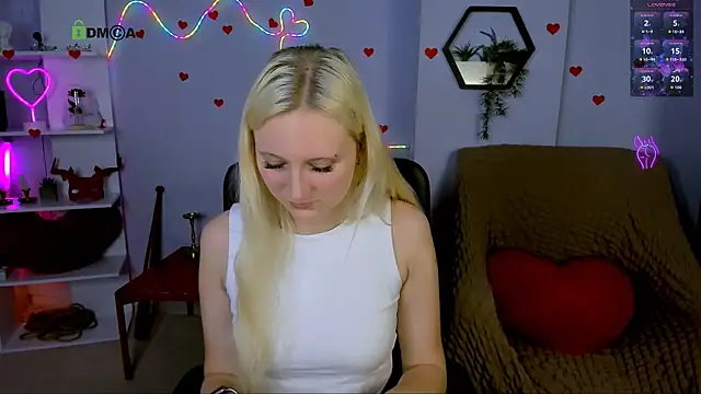Snapshot of madam_uliis chatting on 05/03/26, 10:21 madam uliis online show from 05/03/26, 10:21