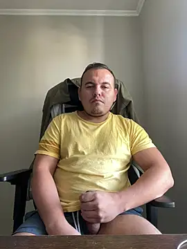 Snapshot of Gusta_bi chatting on 02/09/26, 02:21 Gusta bi online show from 02/09/26, 02:21