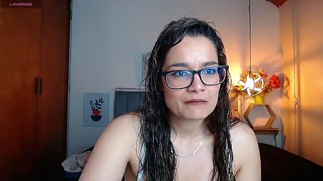 Rose Thompson1 online show from 09/09/25, 01:43