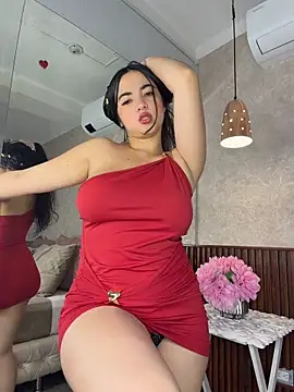 alisonnwalker2025 online show from 05/06/26, 12:21