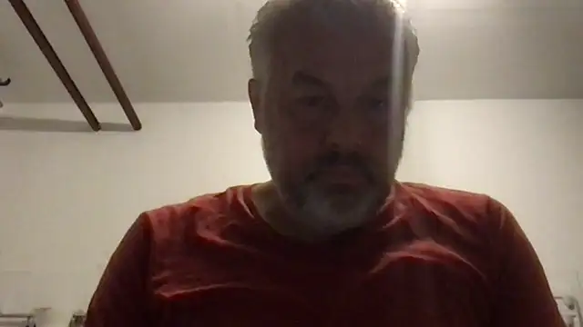Snapshot of Berg_Boy chatting on 09/20/25, 04:24 Berg Boy online show from 09/20/25, 04:24