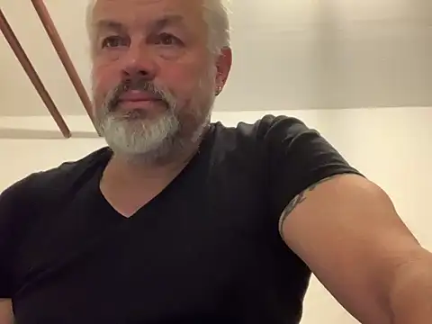 Berg Boy online show from 11/20/25, 05:29