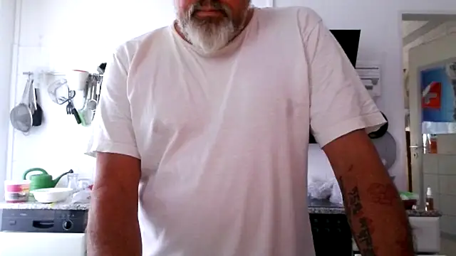 Snapshot of Berg_Boy chatting on 03/17/26, 07:12 Berg Boy online show from 03/17/26, 07:12
