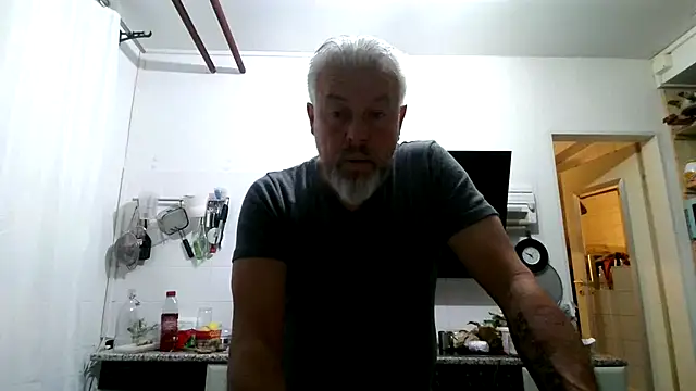 Snapshot of Berg_Boy chatting on 04/11/26, 02:49 Berg Boy online show from 04/11/26, 02:49
