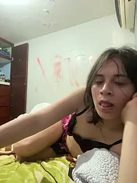 corvineShine16 online show from 03/18/25, 05:42