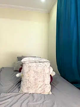 Ivelleee  online show from 09/10/25, 11:05