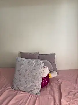 Ivelleee  online show from 12/18/25, 10:16