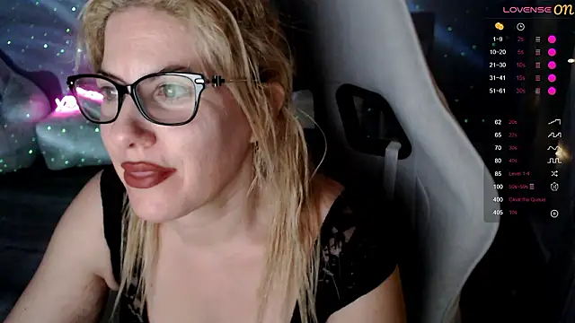 Snapshot of BellaStar84 chatting on 01/16/26, 12:09 BellaStar84 online show from 01/16/26, 12:09