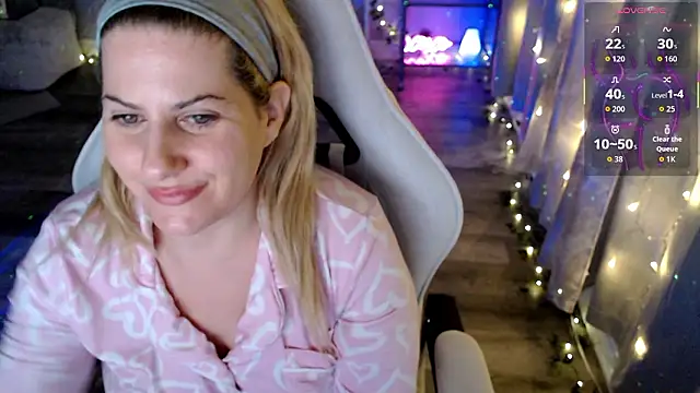 Snapshot of BellaStar84 chatting on 03/03/26, 11:27 BellaStar84 online show from 03/03/26, 11:27