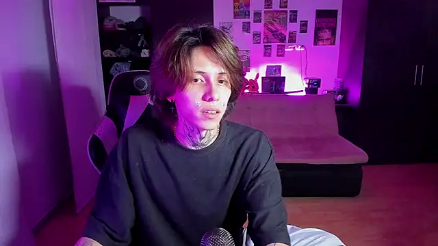 Snapshot of xIce_Boy chatting on 04/24/26, 12:57 xIce Boy online show from 04/24/26, 12:57
