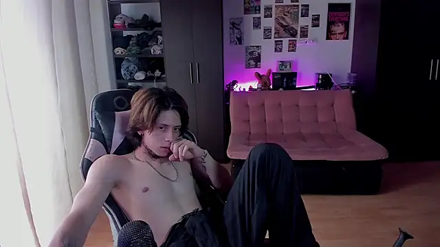 Snapshot of xIce_Boy chatting on 05/11/26, 05:54 xIce Boy online show from 05/11/26, 05:54
